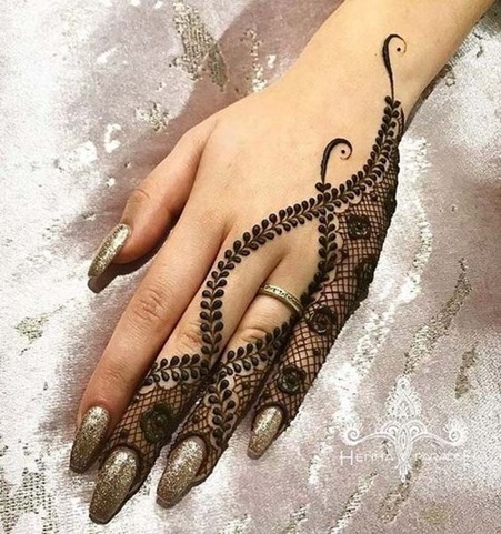 Top 10+ Beautiful Peacock Mehndi Designs 7 beautiful peacock mehndi design beautiful peacock mehndi design beautiful peacock mehndi design