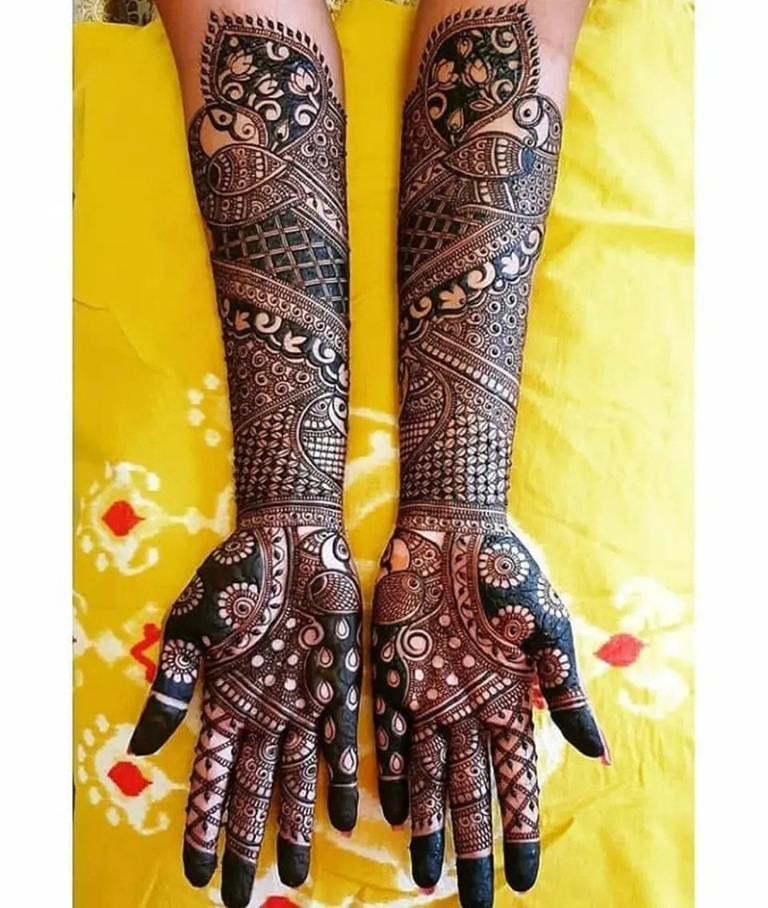 Top 10+ Beautiful Peacock Mehndi Designs 9 beautiful peacock mehndi design beautiful peacock mehndi design beautiful peacock mehndi design
