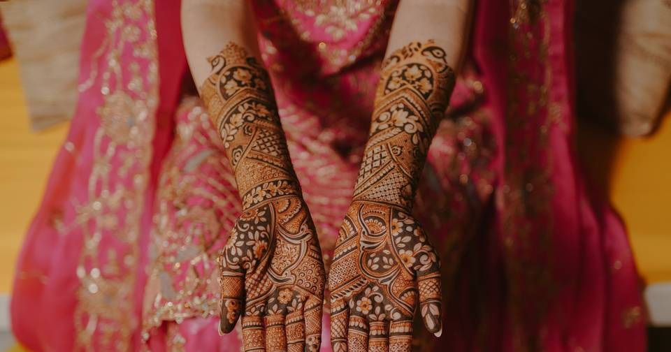 Top 10 Couple Name Mehndi Designs: Unique Ideas to Celebrate Your Love 4 couple name mehndi design couple name mehndi design couple name mehndi design
