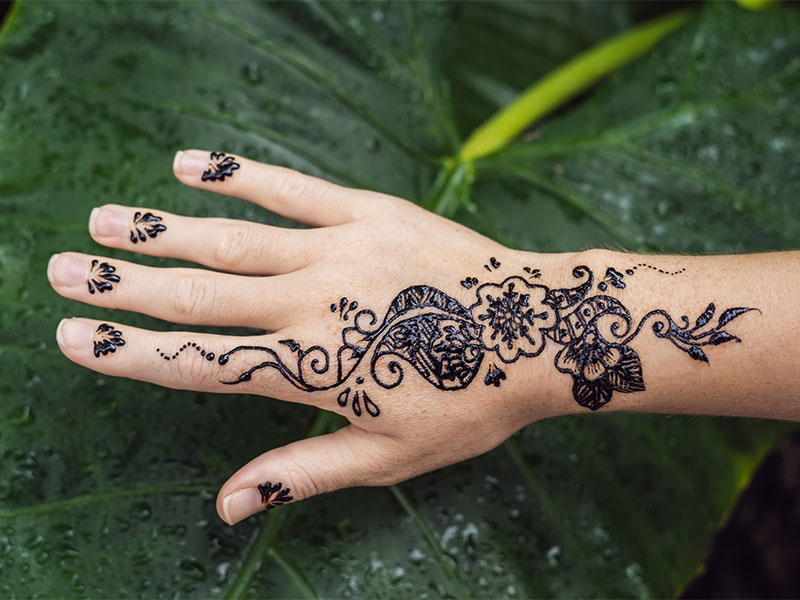 Top 10 Couple Name Mehndi Designs: Unique Ideas to Celebrate Your Love 6 couple name mehndi design couple name mehndi design couple name mehndi design