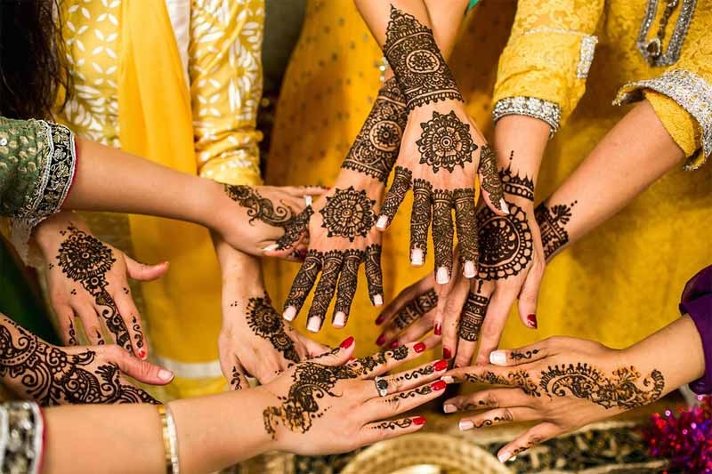 Top 10 Small Back Hand Mehndi Design Simple and Easy 7 small back hand mehndi design simple and easy small back hand mehndi design simple and easy small back hand mehndi design simple and easy