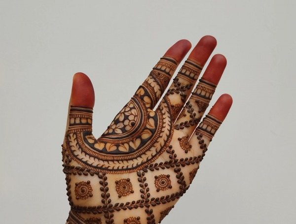 Top 10 Mehndi Design Aesthetic Front Hand Styles for Every Occasion 3 mehndi design aesthetic front hand mehndi design aesthetic front hand mehndi design aesthetic front hand