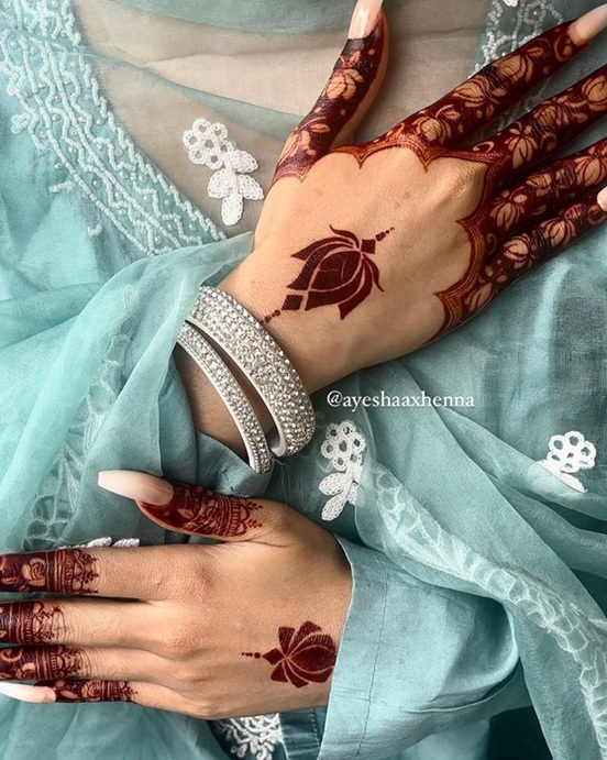 New Mehndi Design 2025 Simple and Beautiful – Top 10 Trending Styles to Try Now 8 New Mehndi Design 2025 Simple and Beautiful New Mehndi Design 2025 Simple and Beautiful new mehndi design 2025 simple and beautiful