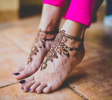 New Mehndi Design 2025 Simple and Beautiful – Top 10 Trending Styles to Try Now 11 New Mehndi Design 2025 Simple and Beautiful New Mehndi Design 2025 Simple and Beautiful new mehndi design 2025 simple and beautiful
