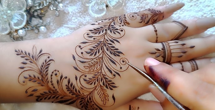 Top 10 Dulhan Mehndi Design Simple – Timeless Elegance for Every Bride 6 dulhan mehndi design simple dulhan mehndi design simple dulhan mehndi design simple