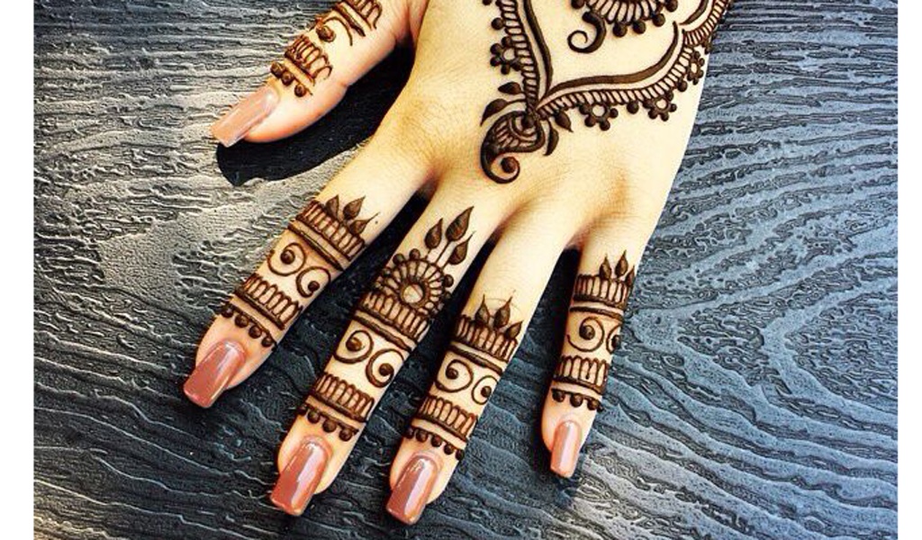Top 10 Bridal Stylish Mehndi Back Hand Mehndi Designs 3 bridal stylish mehndi back hand mehndi design bridal stylish mehndi back hand mehndi design bridal stylish mehndi back hand mehndi design