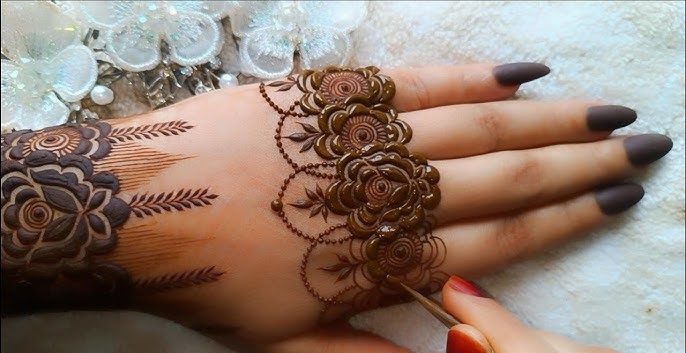 Top 10 Easy Mehndi Design in Hatheli 1 easy mehndi design in hatheli easy mehndi design in hatheli easy mehndi design in hatheli