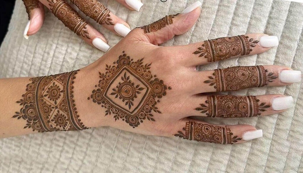 Top 10 Simple Mehndi Design for Teej 6 simple mehndi design for teej simple mehndi design for teej simple mehndi design for teej