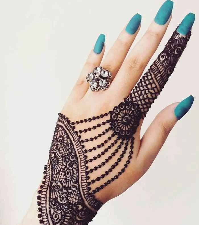 🌿 Top 10 Unique Leaf Mehndi Design: A Stunning Blend of Nature and Art 4 unique leaf mehndi design unique leaf mehndi design unique leaf mehndi design