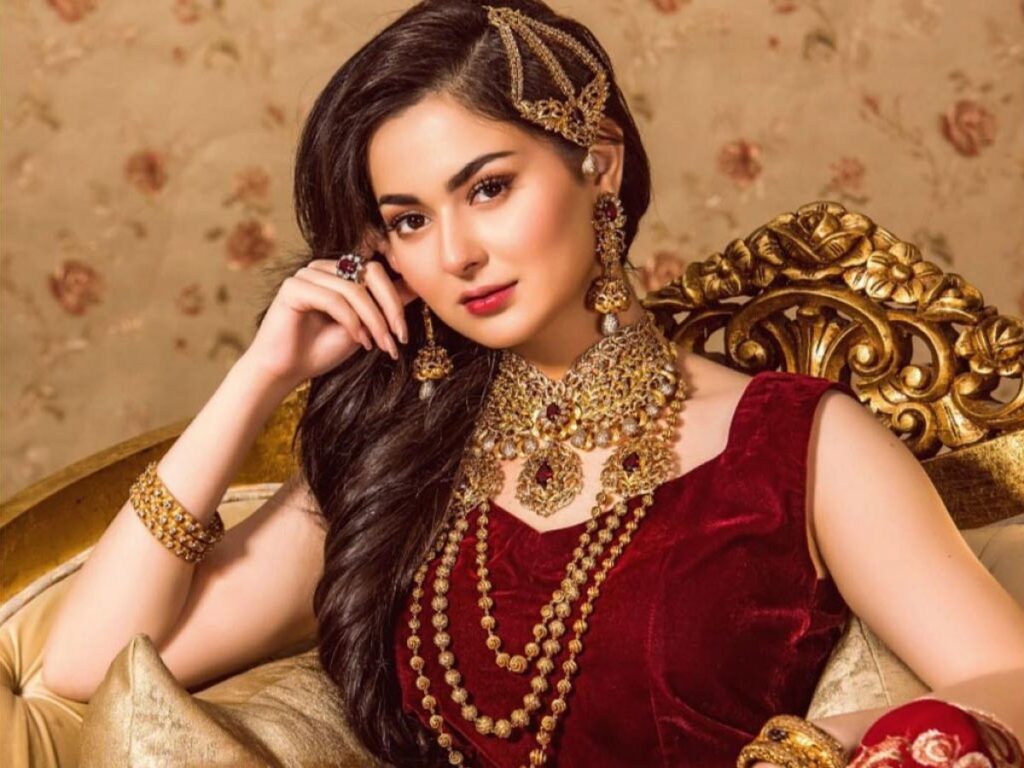 hania amir age